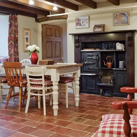 Holiday home Longhouse Normanby